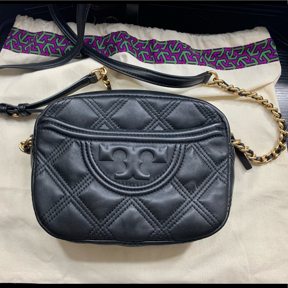 Tory Burch Fleming camera bag